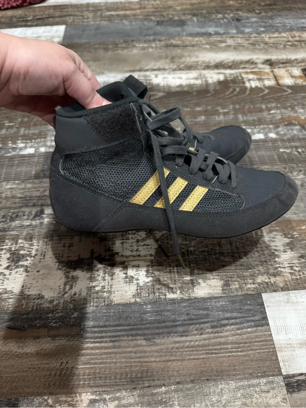 Kids adidas wrestling High-Top Shoes with Gold Stripes